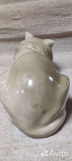 Фарфоровая статуэтка. Кошка. Старая Гжель