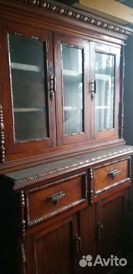 Старинный буфет