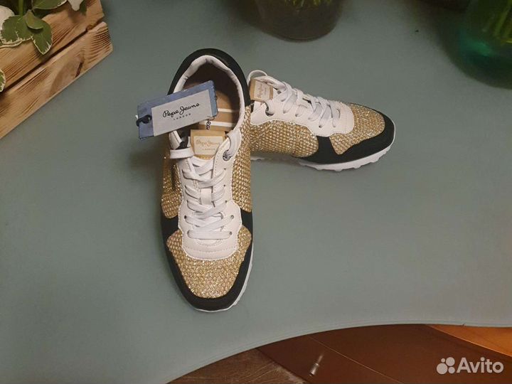 Кроссовки Pepe