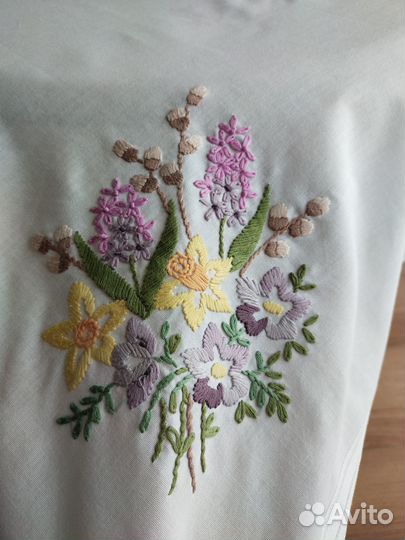 Скатерть ручная вышивка фиалки Германия
