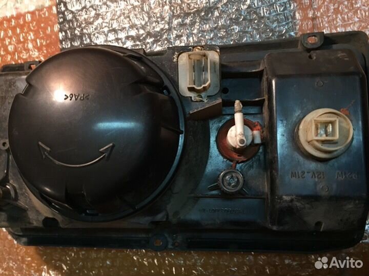 Фара левая ваз-2105