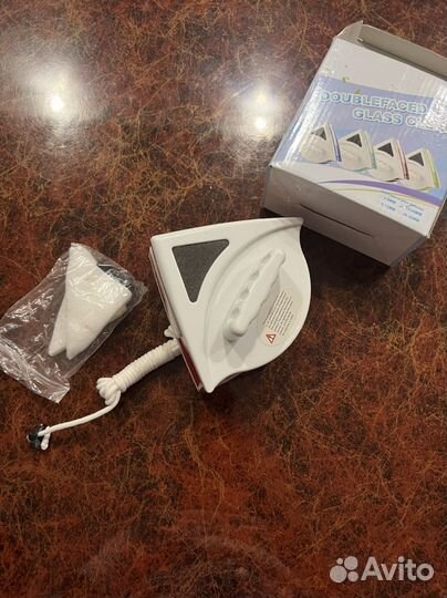 Стеклоочиститель магнитный