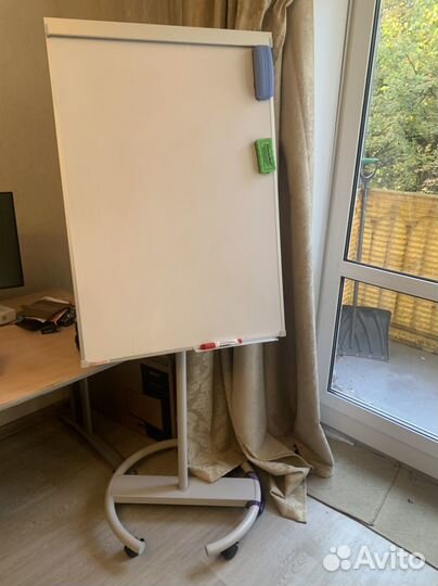 Доска флипчарт магнитно маркерная 70x100 см