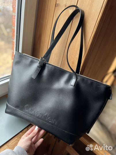 Сумка тоут Calvin Klein