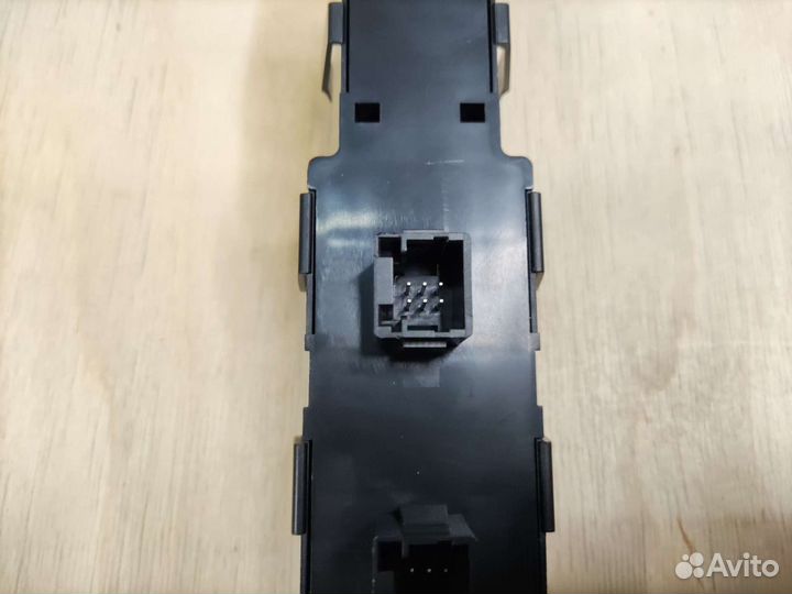 Кнопки Стеклоподъёмника Ситроен С4 Купе