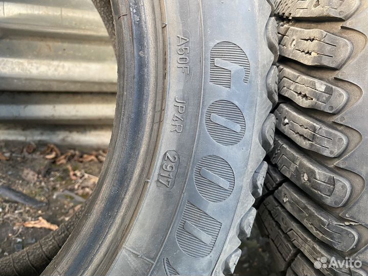 Goodyear Ultragrip Ice Arctic 205/55 R16