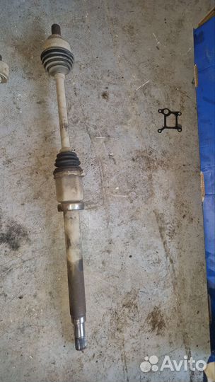 Привод Ford Focus 3 правый кпп 1.6