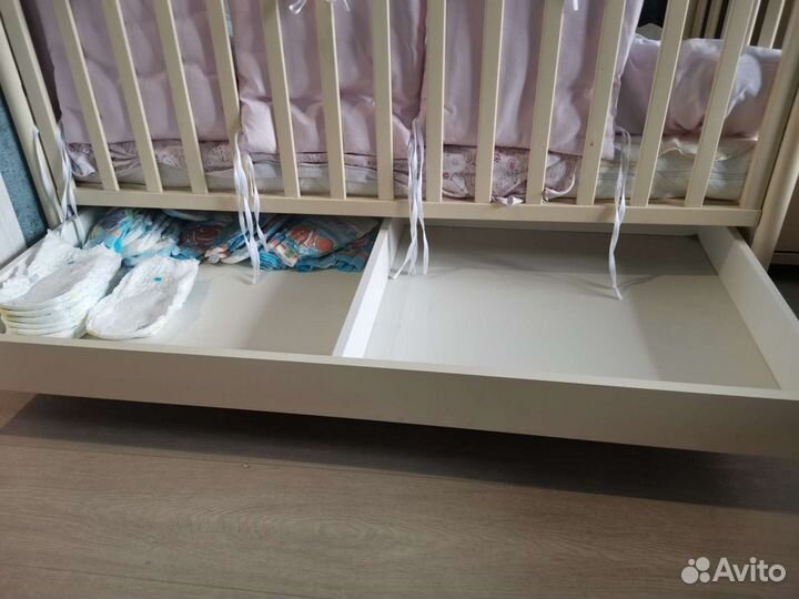 Детская кроватка