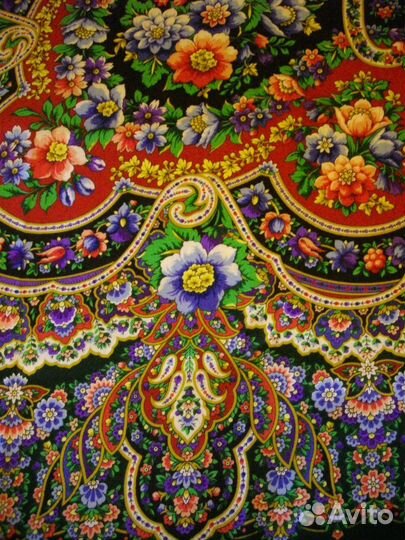 Павловопосадская шаль и платок
