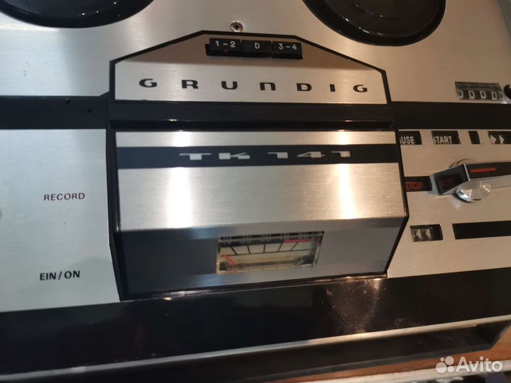Катушечный магнитофон grundig TK 141