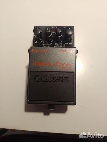 Педаль boss MT2 абсолютно новая