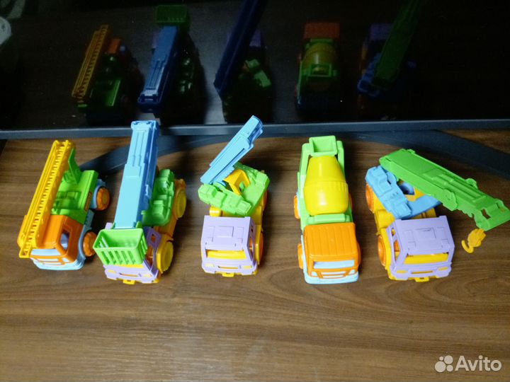 Машинки игрушки пакетом