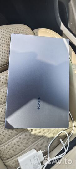 Honor magicbook 14, i5