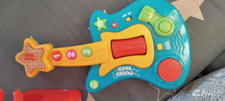 Детская гитара