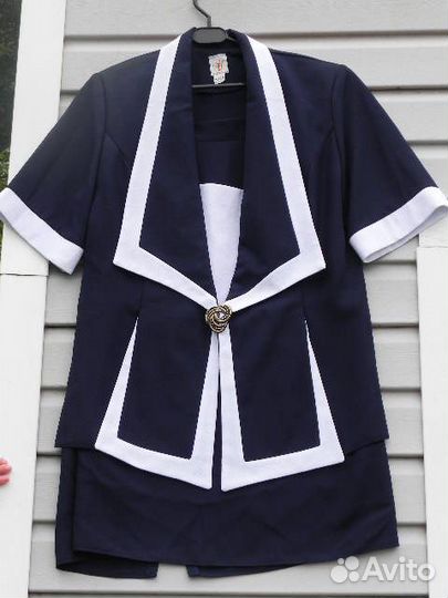 Новый костюм (пиджак с юбкой), р.50-52