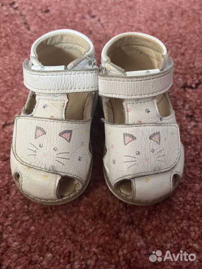 Босоножки для девочки