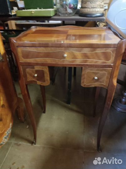 Консольный столик