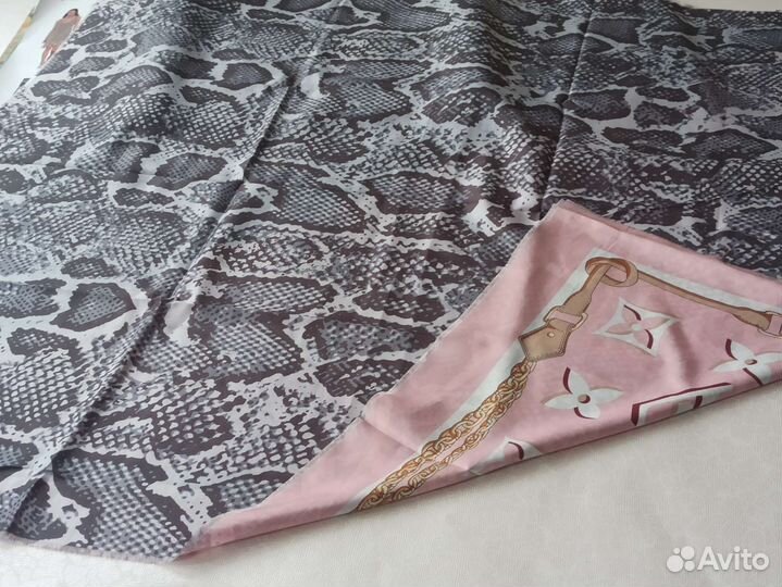 Платок Шелковый Louis Vuitton двусторонний новый