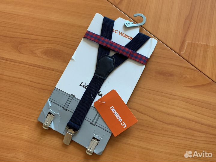 Бабочка и подтяжки