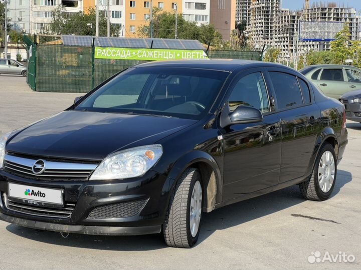 Opel Astra, 2010