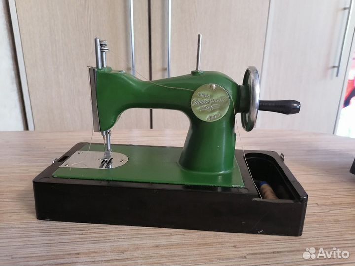 Машинка швейная детская СССР