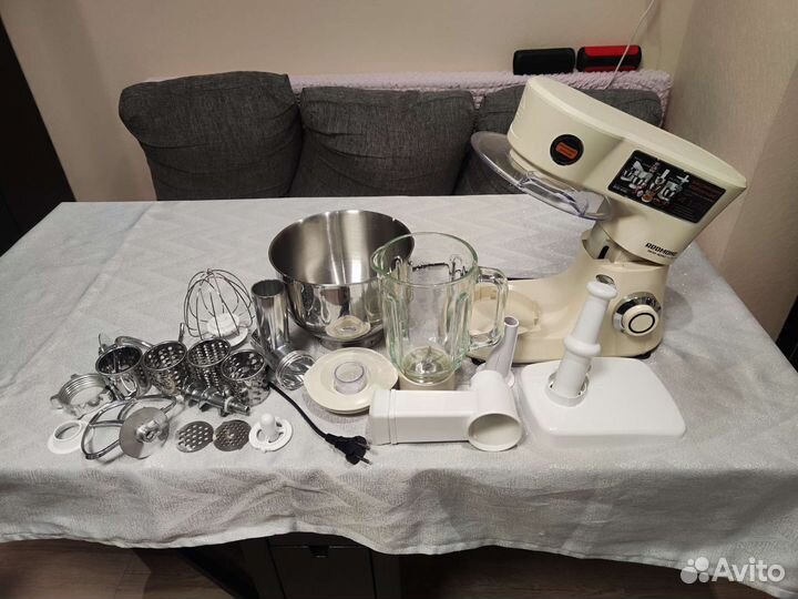 Кухонный комбайн Redmond rkm 4040