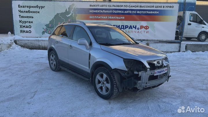 Накладка стекла заднего левого Opel Antara (C105)