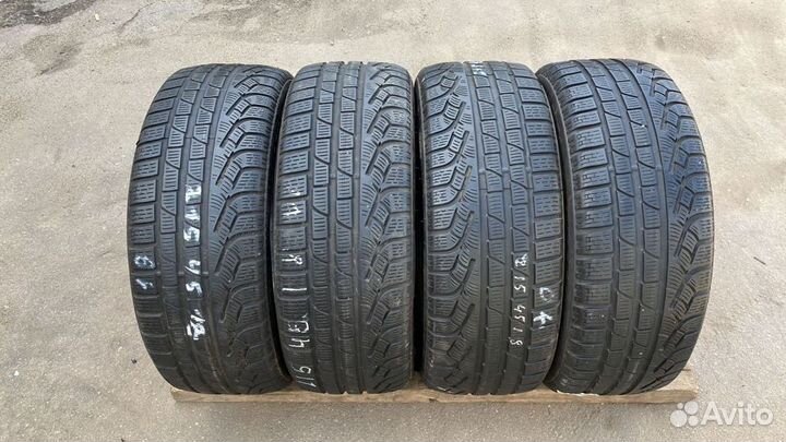 Pirelli Winter Sottozero II 215/45 R18