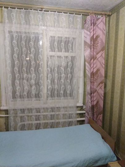 Комната 8,4 м² в 4-к., 2/9 эт.