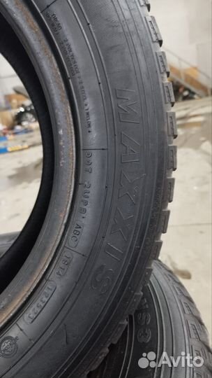 Maxxis ArcticTrekker NS3 235/65 R17