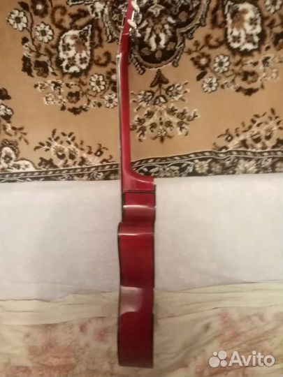 Акустическая гитара