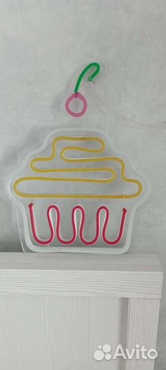 Неоновая вывеска