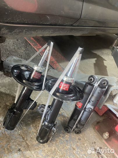Амортизаторы на Rav 4(рав4) 2009г