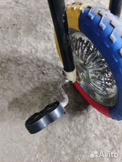 Детский трехколесный велосипед