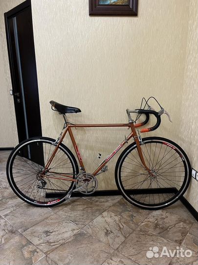 Шоссейный велосипед старт шоссе