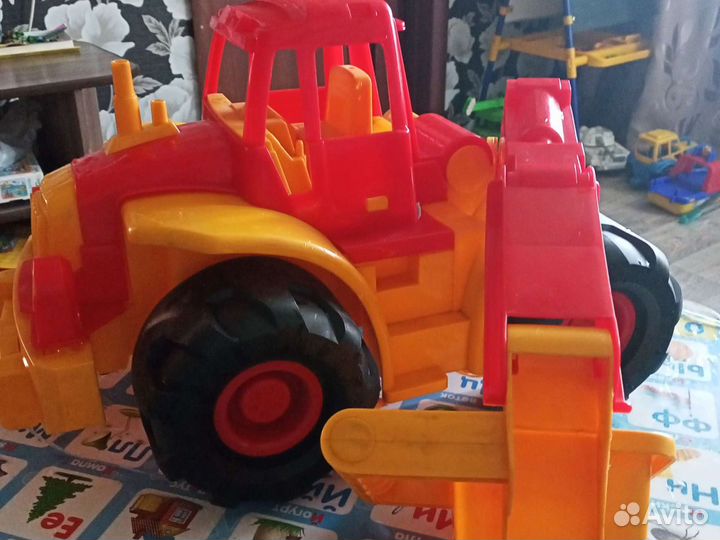 Детский трактор
