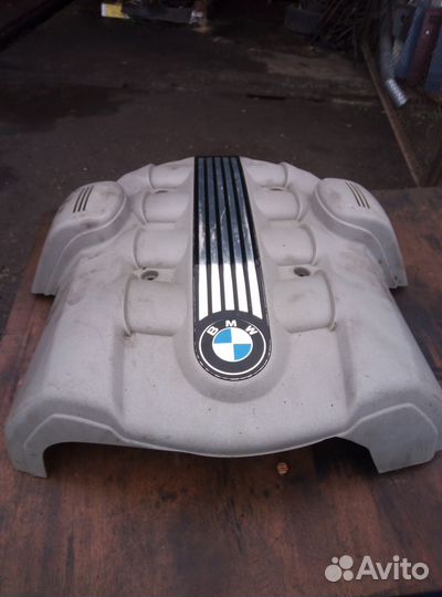 Крышка двигателя N62 4.4 c BMW E63