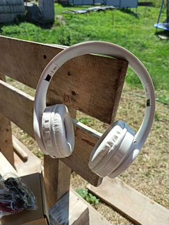 Беспроводные наушники с микрофоном