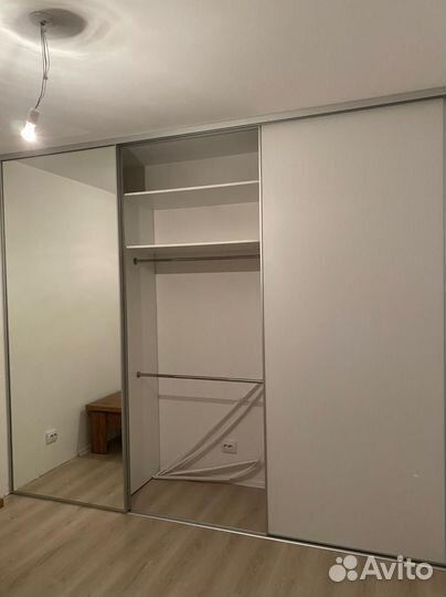 Распашной шкаф