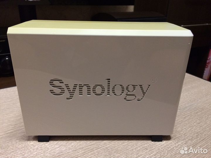 Сетевое хранилище Synology DS212J