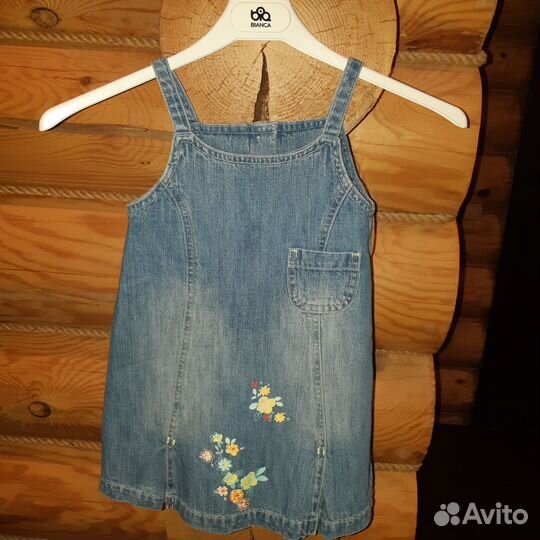 Джинсовыйсарафан и лонгслив для девочки