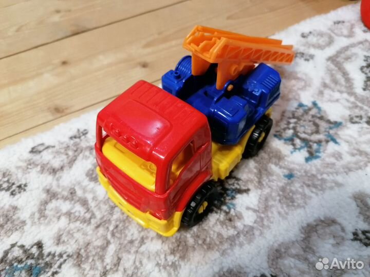 Игрушка пожарная машина