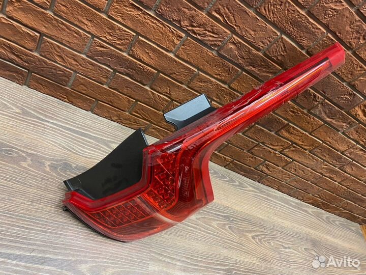 Фонарь задний правый Volvo XC90 2015+