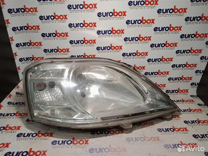 Фара правая Renault Logan 2005