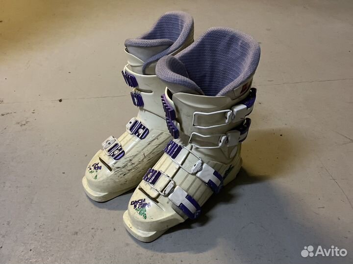 Горнолыжные ботинки р 35