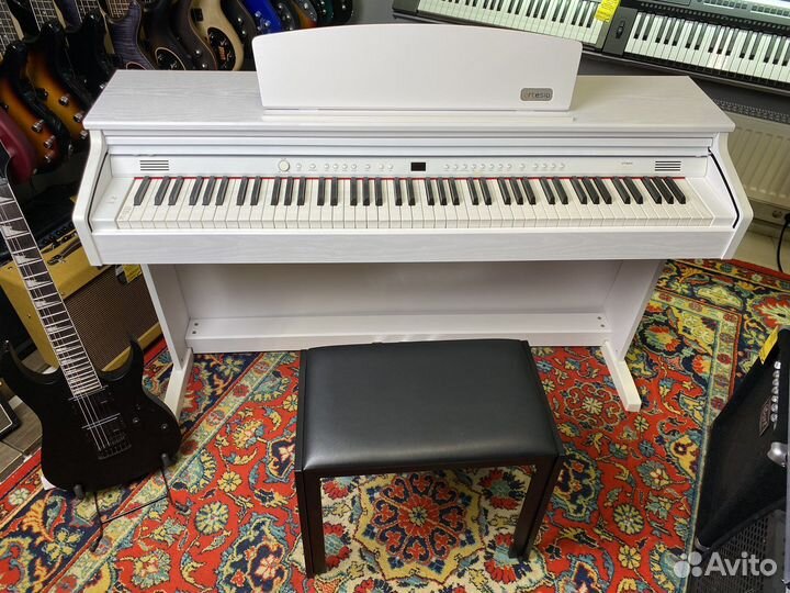 Цифровое пианино белое Artesia DP3 с банкеткой