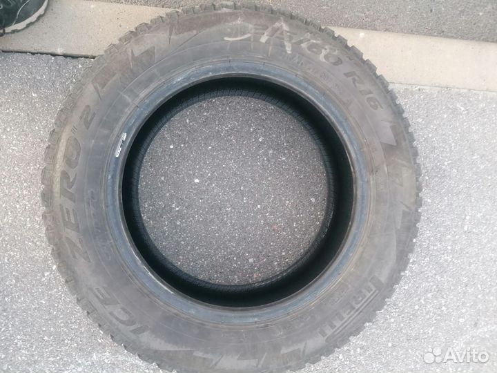 Pirelli Ice Zero 2 215/60 R16 99T