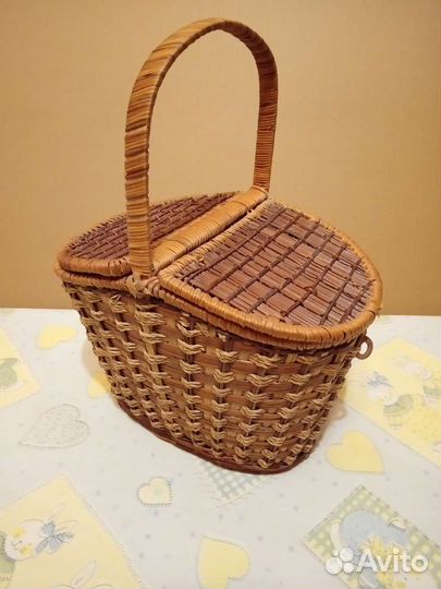 Корзина из ивовой лозы