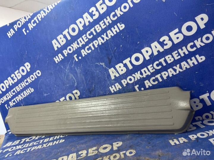 Накладка на порог. Nissan Bassara минивен KA24