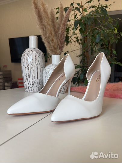 Туфли женские 40 размер белые